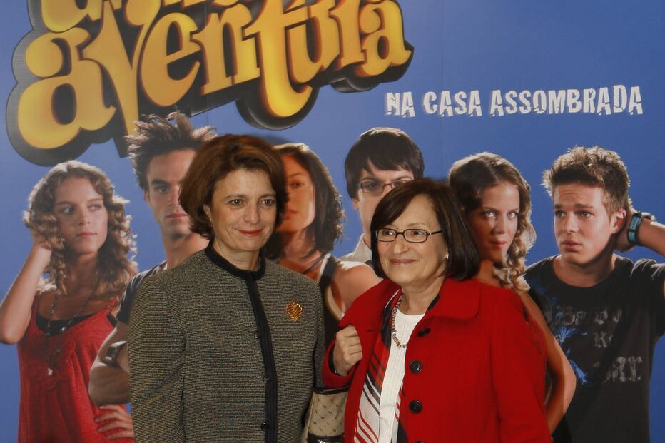 A ministra da Educação, Isabel Alçada, esteve presente na antestreia do filme ‘Uma Aventura na Casa Assombrada’, de Carlos Coelho da Silva. A obra adapta um dos livros que Isabel Alçada escreveu a quatro mãos com Ana Maria Magalhães. O Grande Auditório do Centro Cultural de Belém foi o espaço escolhido para se ver em 1.ª mão uma longa-metragem que só chega às salas dia 3 de Dezembro. (Tiago Sousa Dias)