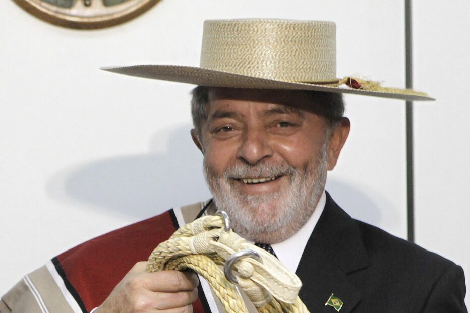 Lula acusado de assediar rapaz