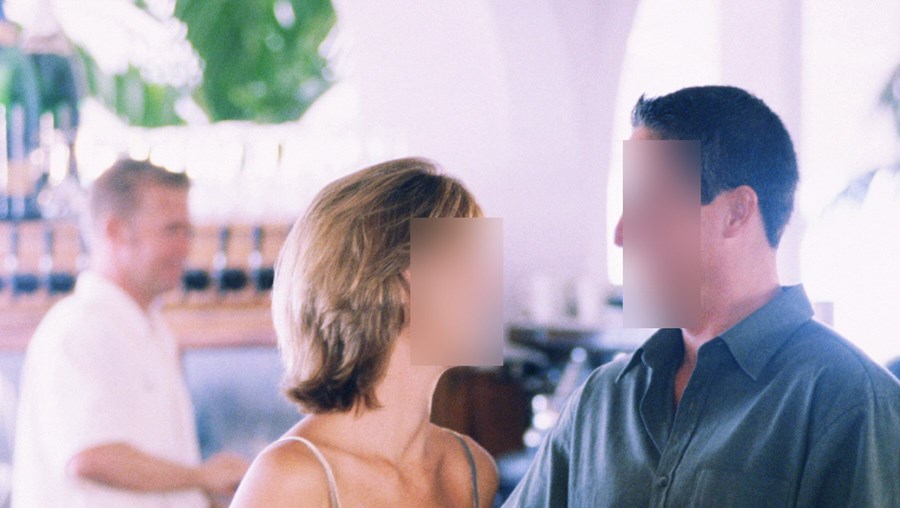 Português de 38 anos e mulher espanhola conheceram-se num bar