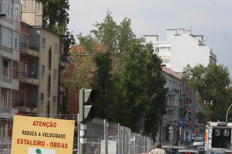 O bras sem fim na praça de Alvalade
