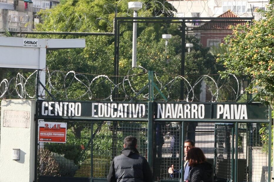 Jovens delinquentes tentam lançar motim