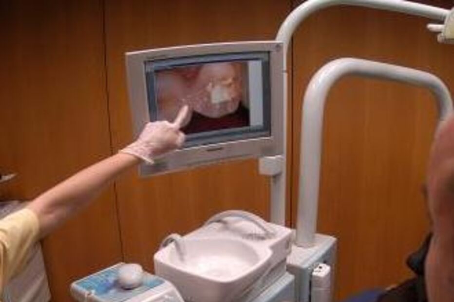 EUA: Dentista usava clipes para tratar dentes