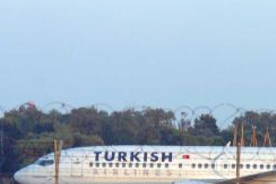 Alemanha: Avião revistado por ameaça de morte