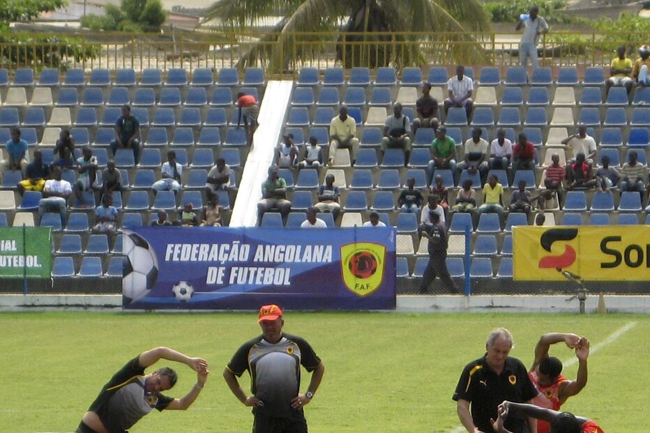 Manuel José aponta à final  