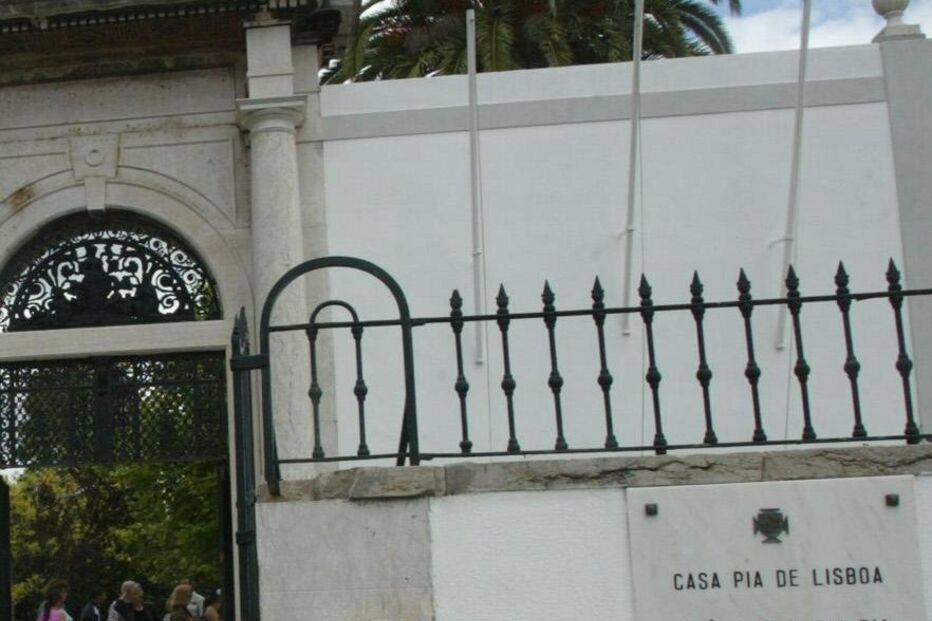 Rede estrangeira ao ataque
