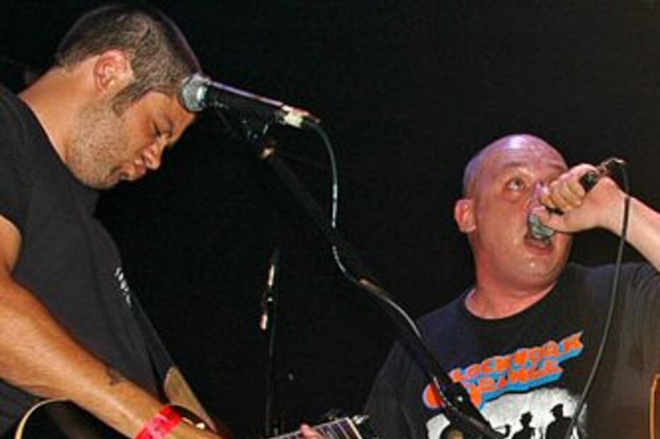 Metal, vinho e presunto