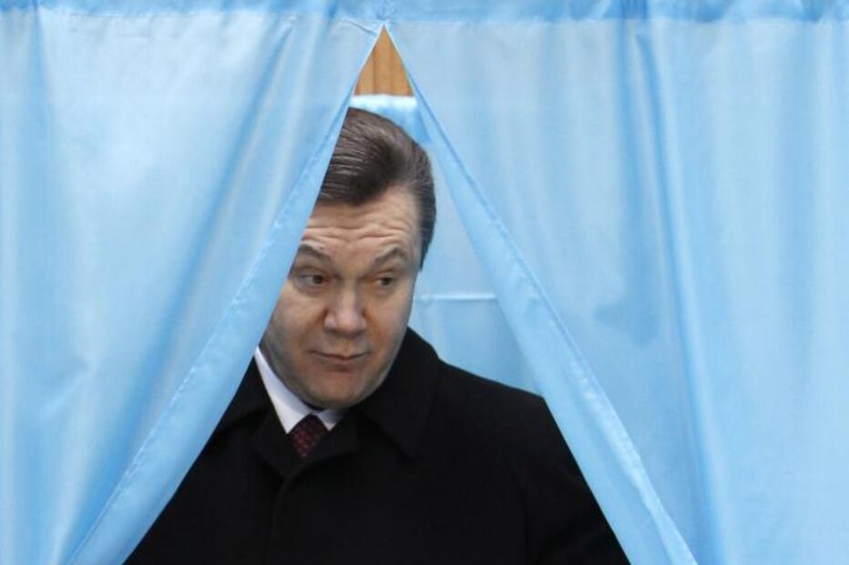 Yanukovich dita fim da revolução