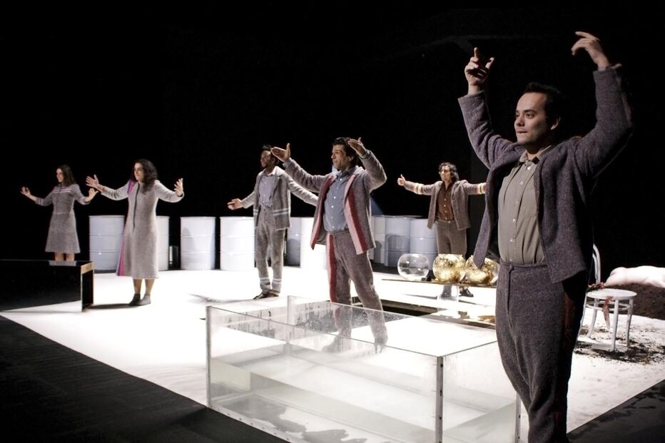 O bizarro mundo de Beckett chega à Comuna