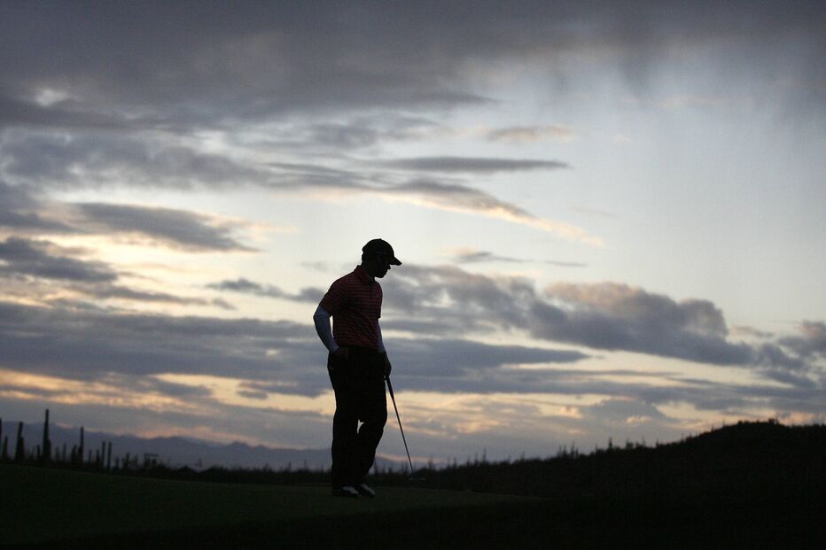 O britânico Paul Casey durante uma partida de golfe, na Colômbia. (Matt Sulivan/Reuters)