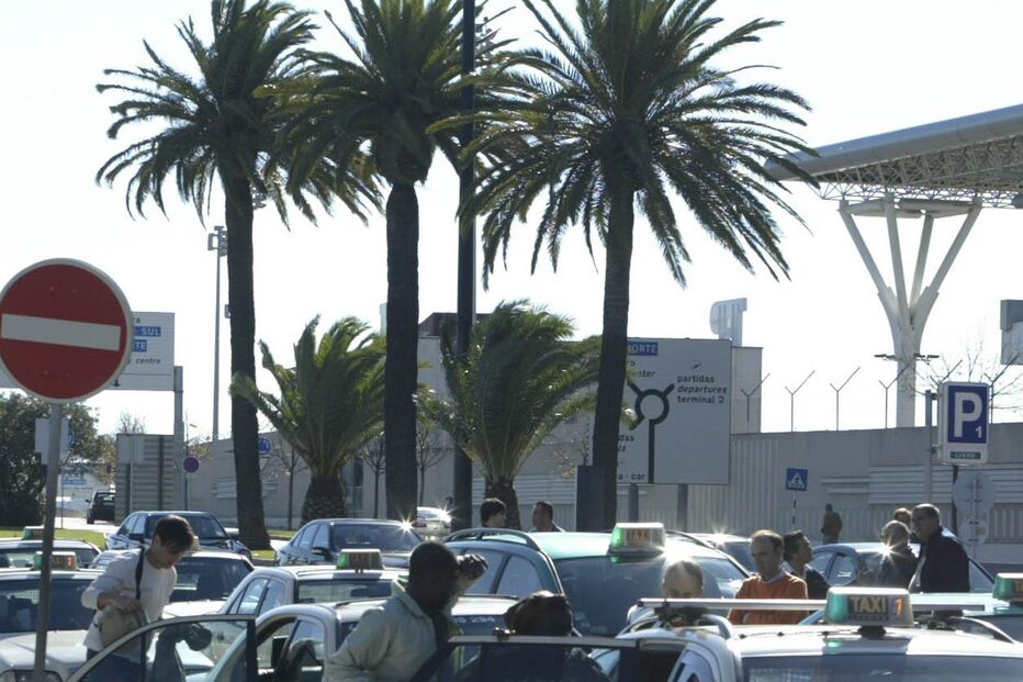 Andar de táxi e fugir sem pagar não é crime 