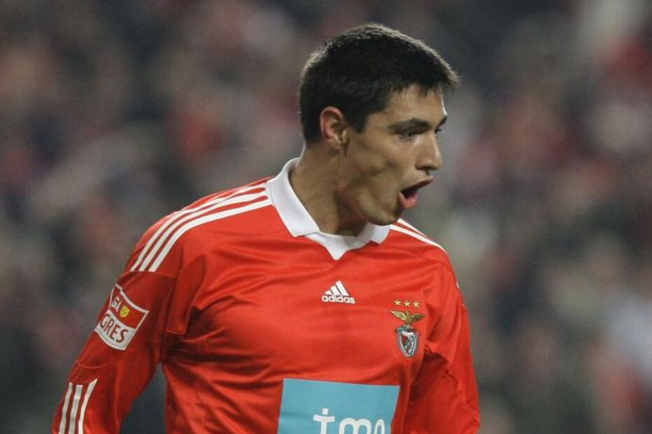 Águia recusa 15 milhões por Cardozo