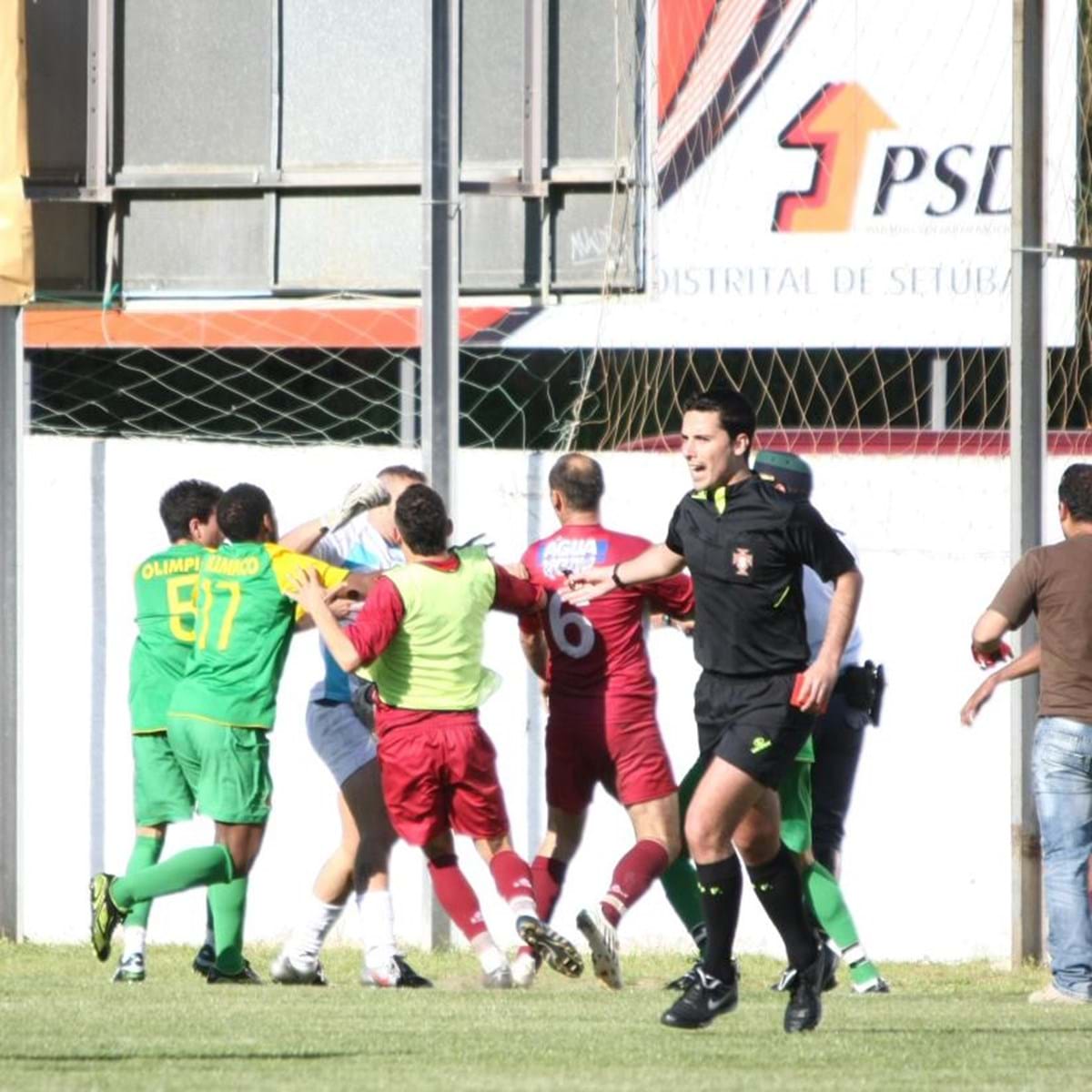 Colecção De 15 Jogos Do Correio Da Manhã, Brinquedos e Jogos, à venda, Setúbal