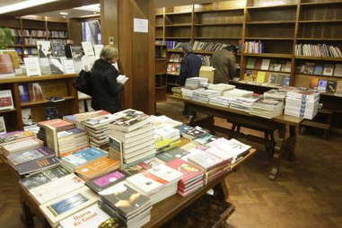 Livraria Buchholz reabre quinta-feira