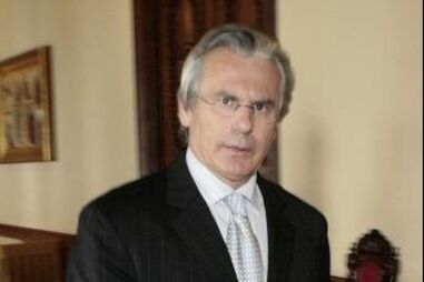 Espanha: Partido de ultradireita pede 20 anos de suspensão para Garzón