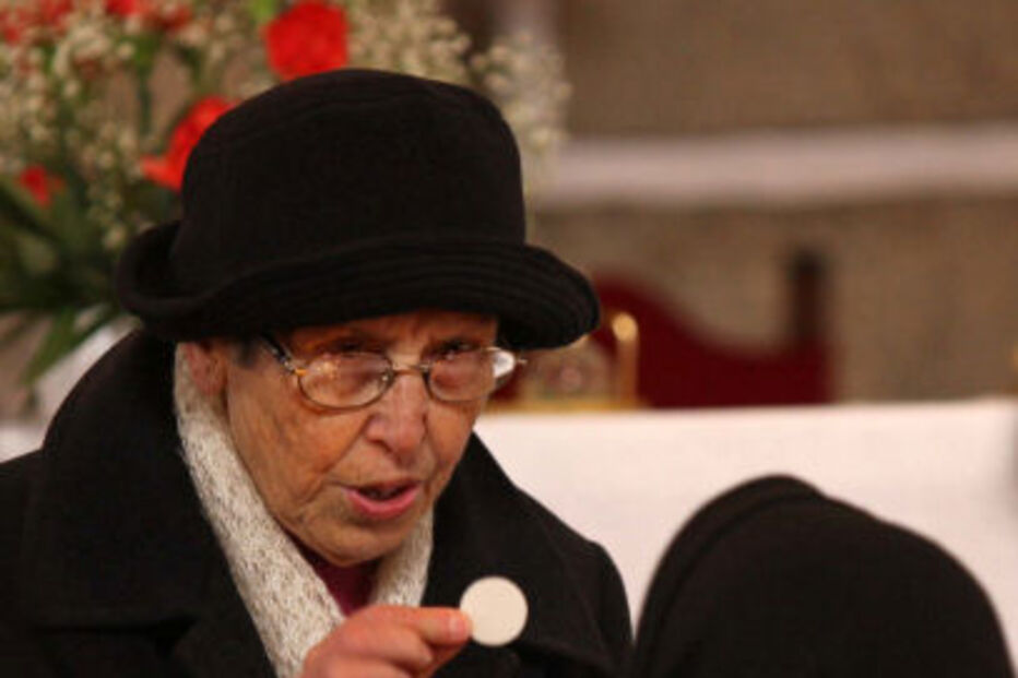 Onde não há  padres são eles que celebram 