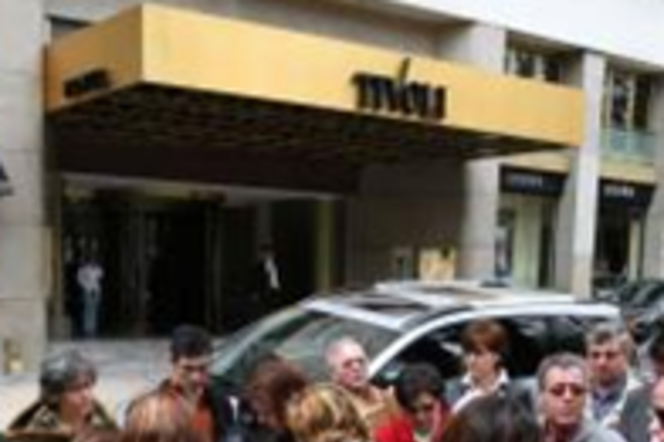 Trabalhadores do Tivoli suspendem greve (COM VÍDEO)