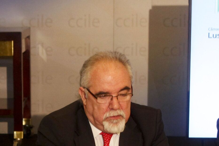 Vieira da Silva admite que PEC faz mal à economia