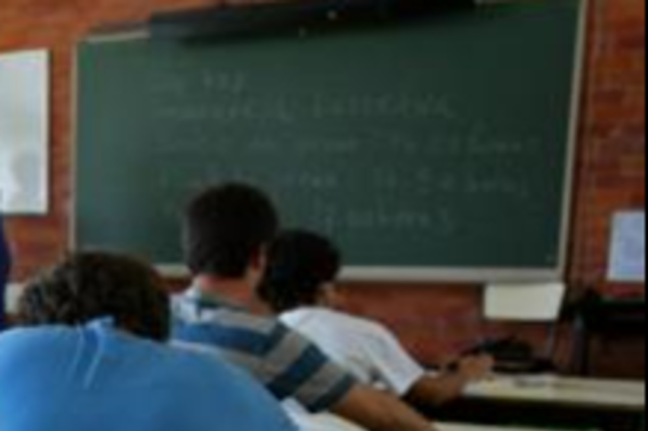 Professor masturbava-se na sala de aula