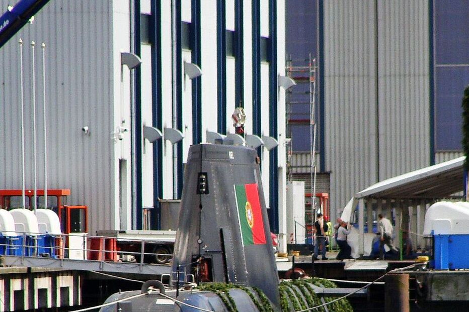 Testas-de-ferro investigados