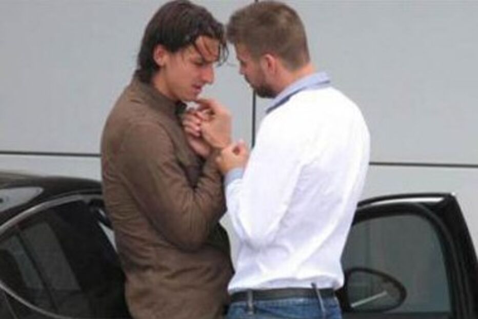 Jogadores do Barcelona brincaram com ‘Ibra' e Piqué