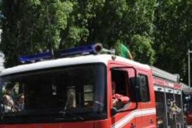 Três bombeiros feridos em despiste