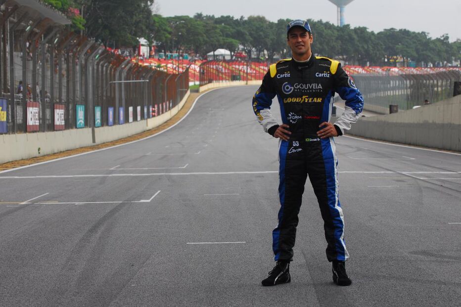 “O papel de vilão atrai-me bastante”