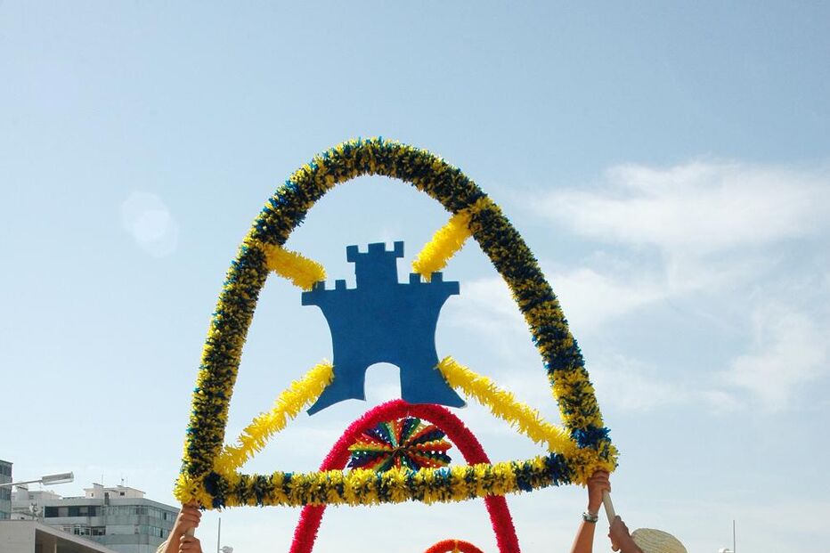 Almada na rua com Marchas e arraiais