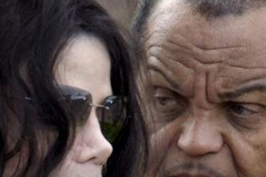 Pai de Michael Jackson culpa mãe pela morte do cantor