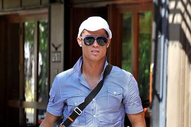 Ama cuida de filho de Ronaldo