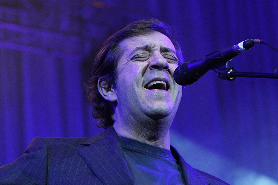 Pai do rock português celebra 30 anos a cantar