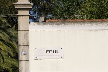 Reduções salariais estão em aberto