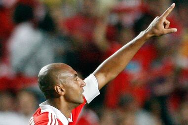 Benfica: Prémio do título está negociado 