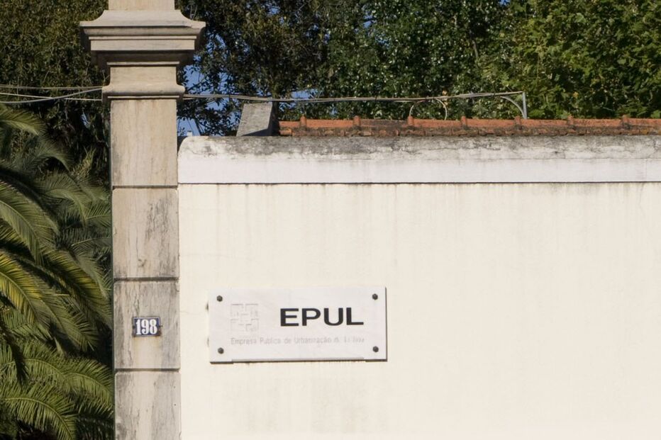 Reduções salariais estão em aberto