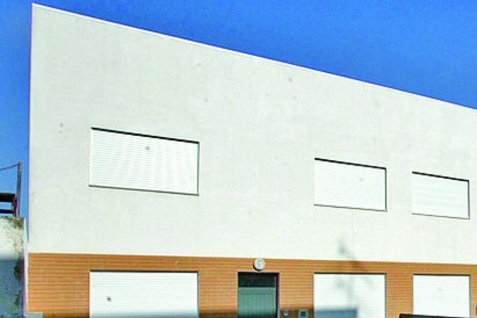 Posto da GNR de Vialonga apedrejado durante a noite 