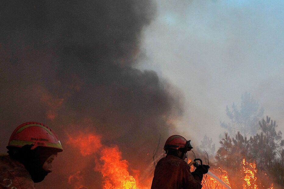 Dez incêndios activos em Portugal