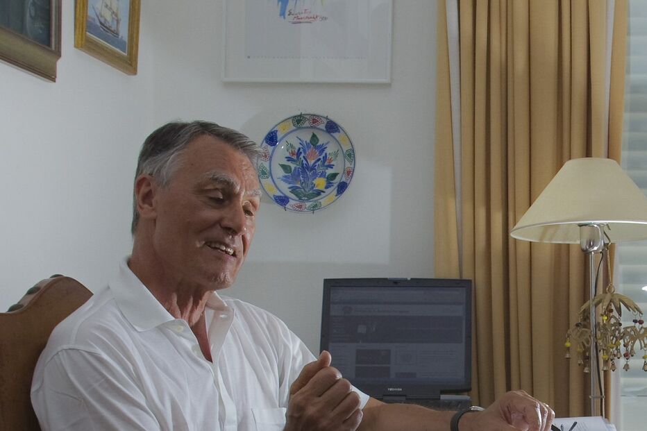 “Os portugueses estão enganados quanto às férias do Presidente”