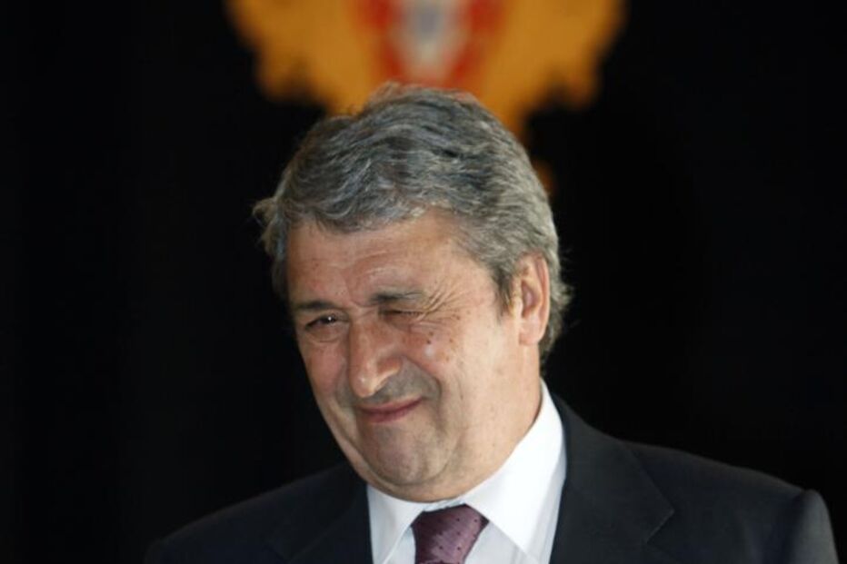 Cavaco aperta Pinto Monteiro em Belém