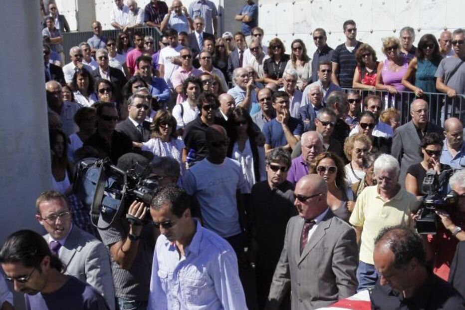 Governo e Madaíl ausentes do funeral de José Torres