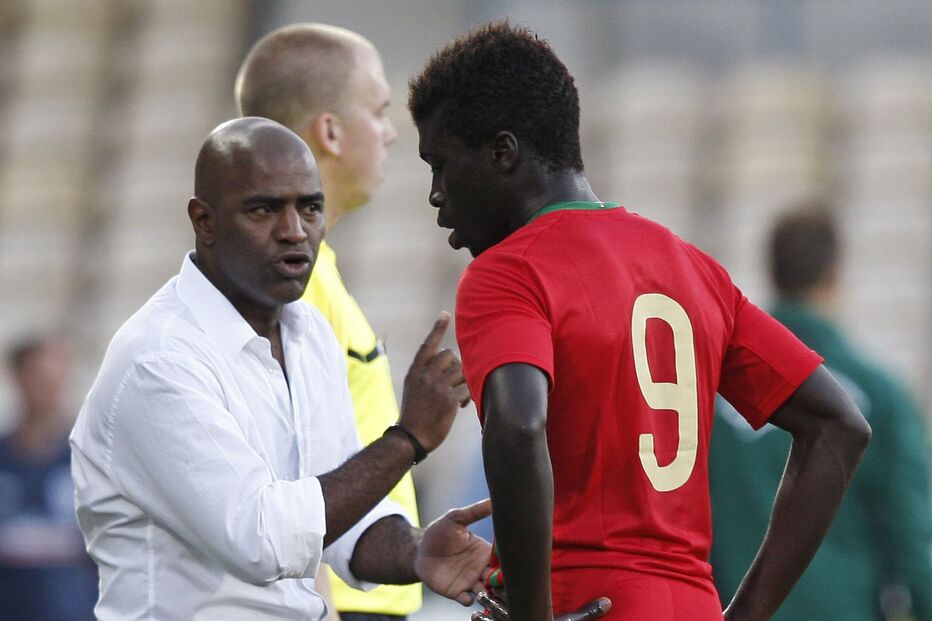 “Faltou-nos consistência”