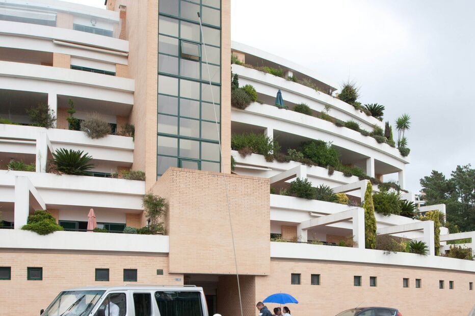 Médica assassinada a golpes de faca 