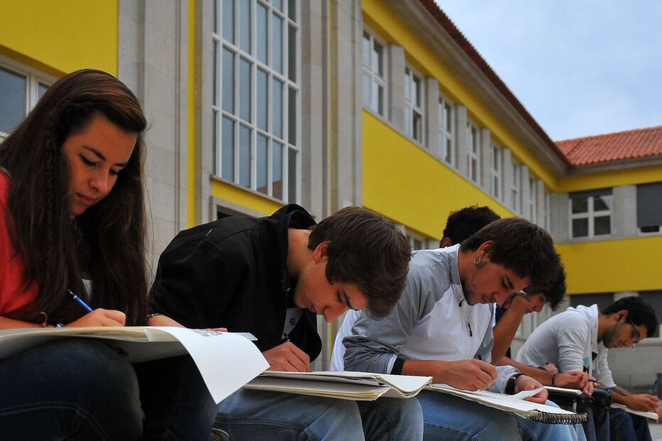 Escola especialista em futuros médicos
