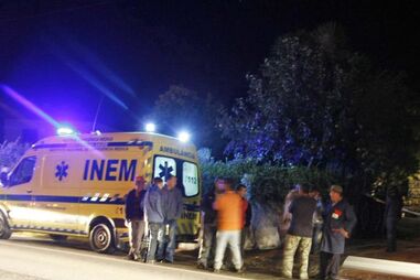 Menina vê a mãe morrer