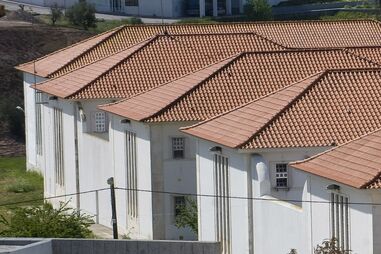 Briga entre reclusos faz um ferido