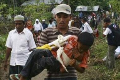 Indonésia: Tsunami e erupção do Merapi fizeram mais de 450 mortos