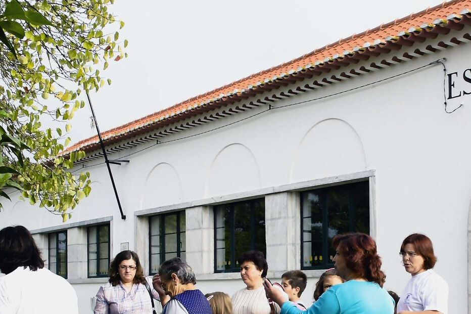 Escola modelo sem professor