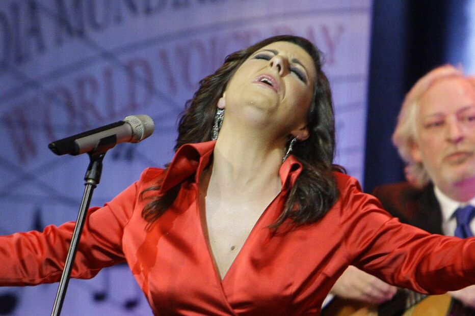 Fadista prepara disco duplo