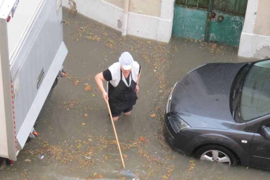 Chuva provoca caos na Baixa de Lisboa