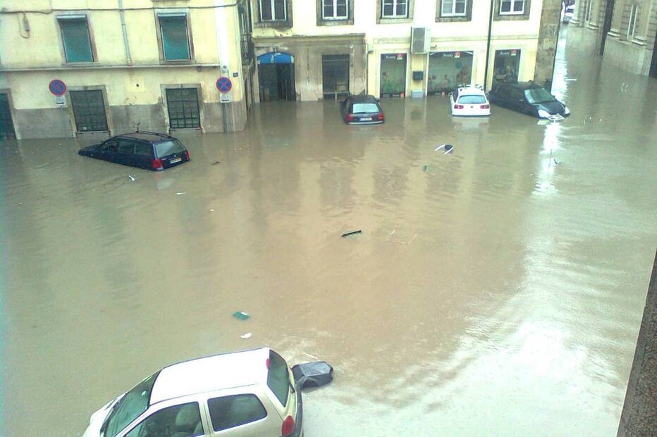 Chuva provoca caos na Baixa de Lisboa