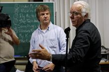 Carlos do Carmo ensaia canções de Frank Sinatra