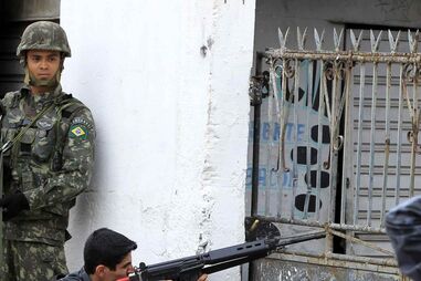 BRASIL, FAVELA, EXÉRCITO, JUSTIÇA, TRAFICANTES